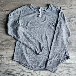 (6) Lululemon long sleeve top